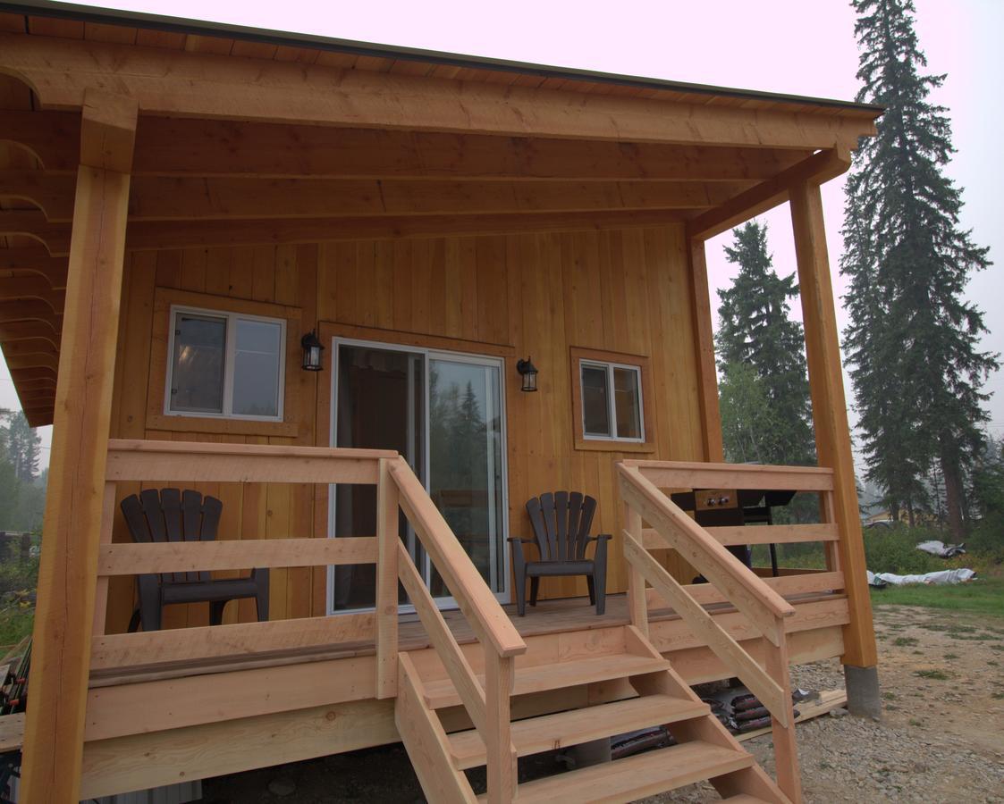 Kicking Horse Kabins Golden Esterno foto