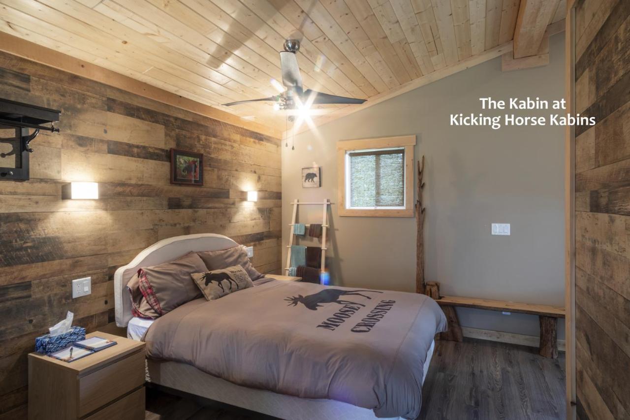 Kicking Horse Kabins Golden Esterno foto